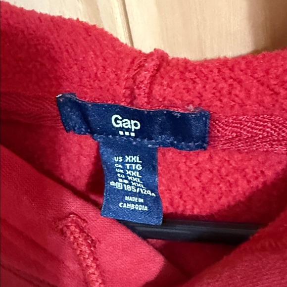 GAP Red Men's Hoodie - Picture 2 of 6